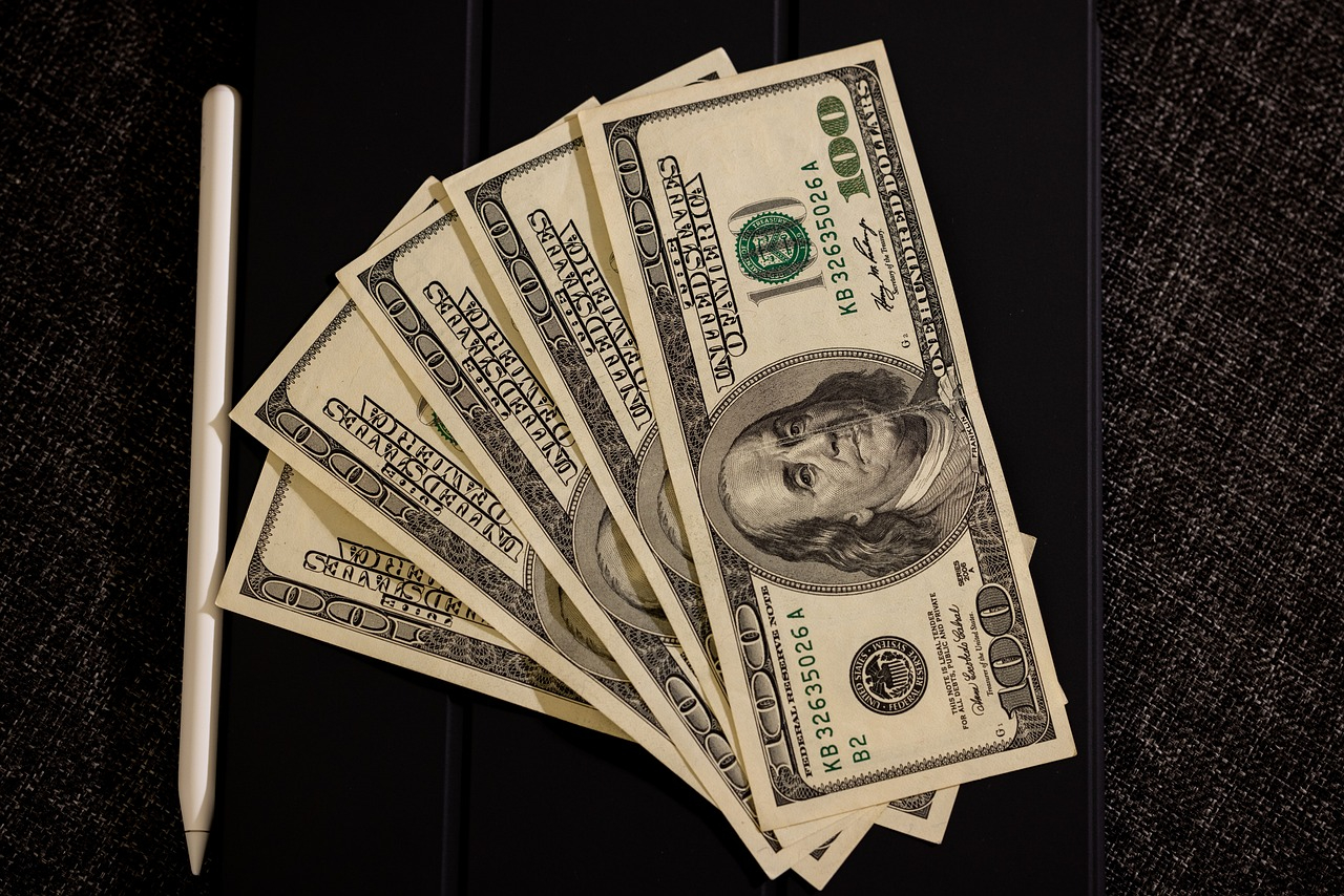 Los precios de compra y venta del dólar podrían variar según cada entidad financiera Los precios de compra y venta del dólar podrían variar según cada entidad financiera