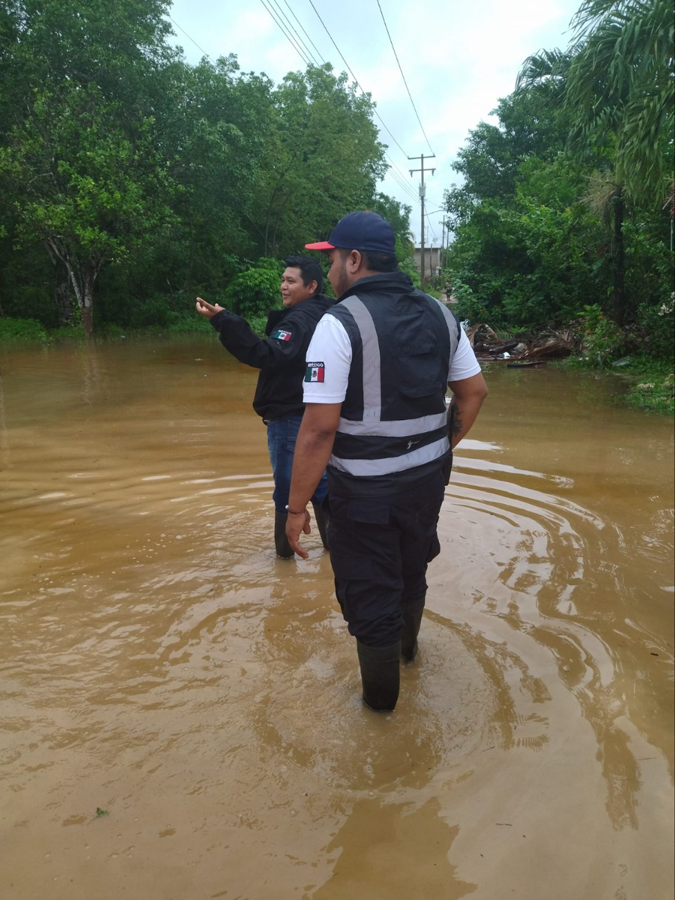 Hay inundaciones en comunidades de Lázaro Cárdenas Hay inundaciones en comunidades de Lázaro Cárdenas