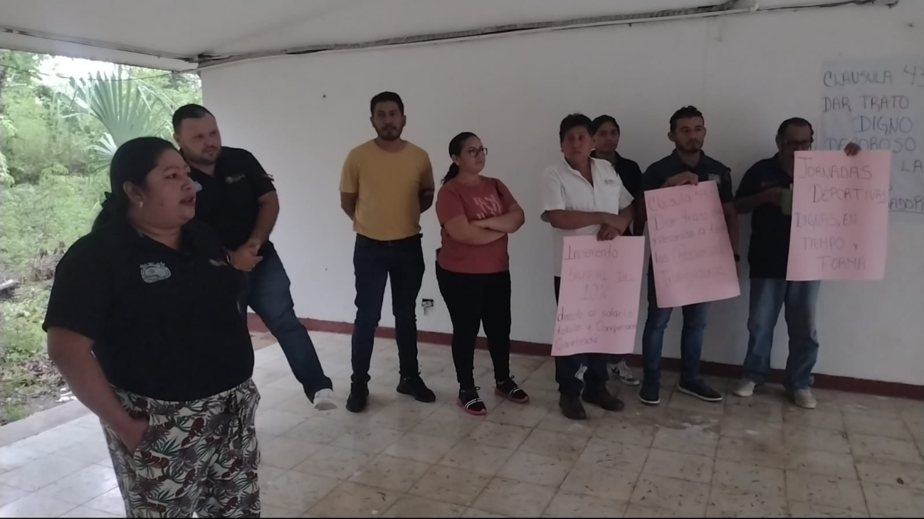 Los empleados han aplazado su huelga Los empleados han aplazado su huelga