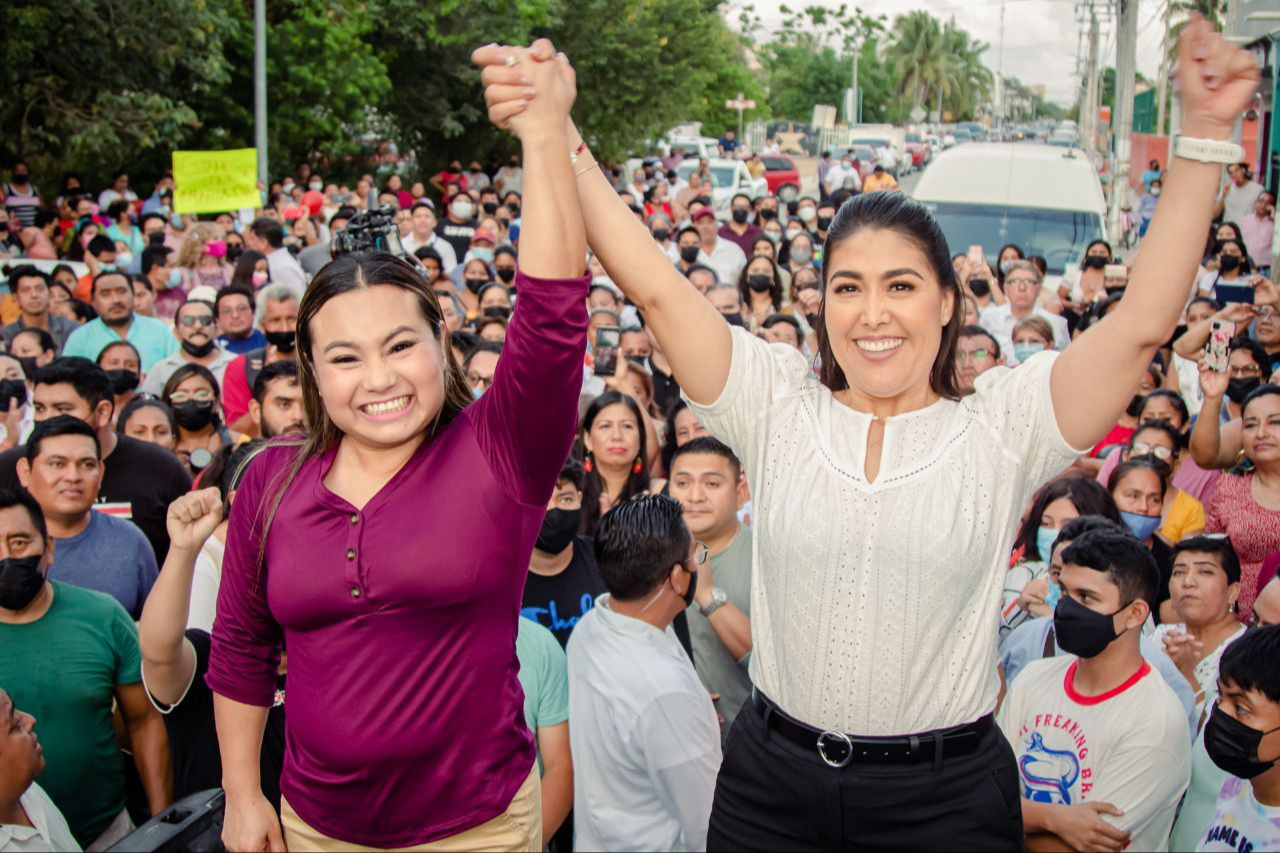 Mirella Betesda Díaz Aguilar, de blanco Mirella Betesda Díaz Aguilar, de blanco