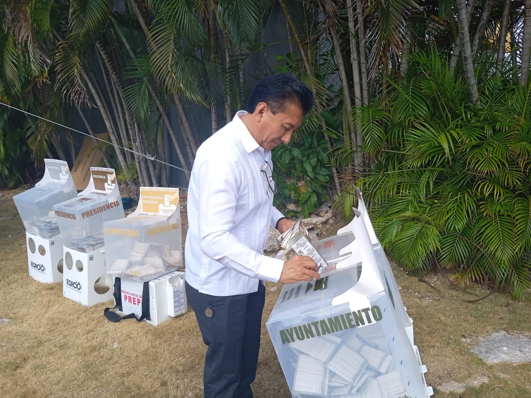 Candidatos llegaron desde muy temprano para votar Candidatos llegaron desde muy temprano para votar