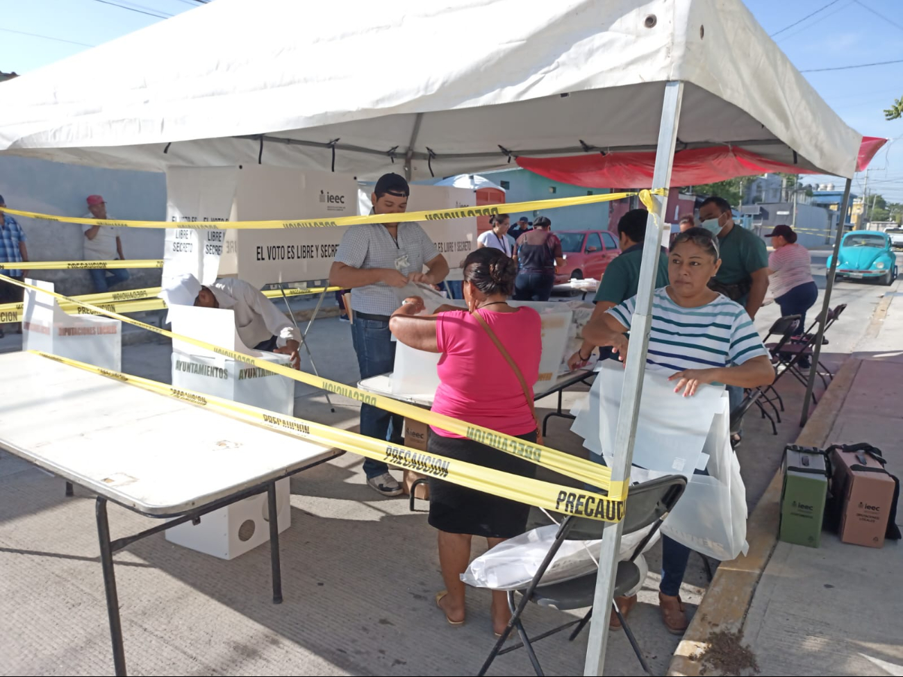 Desde temprano carmelitas acuden a votar Desde temprano carmelitas acuden a votar