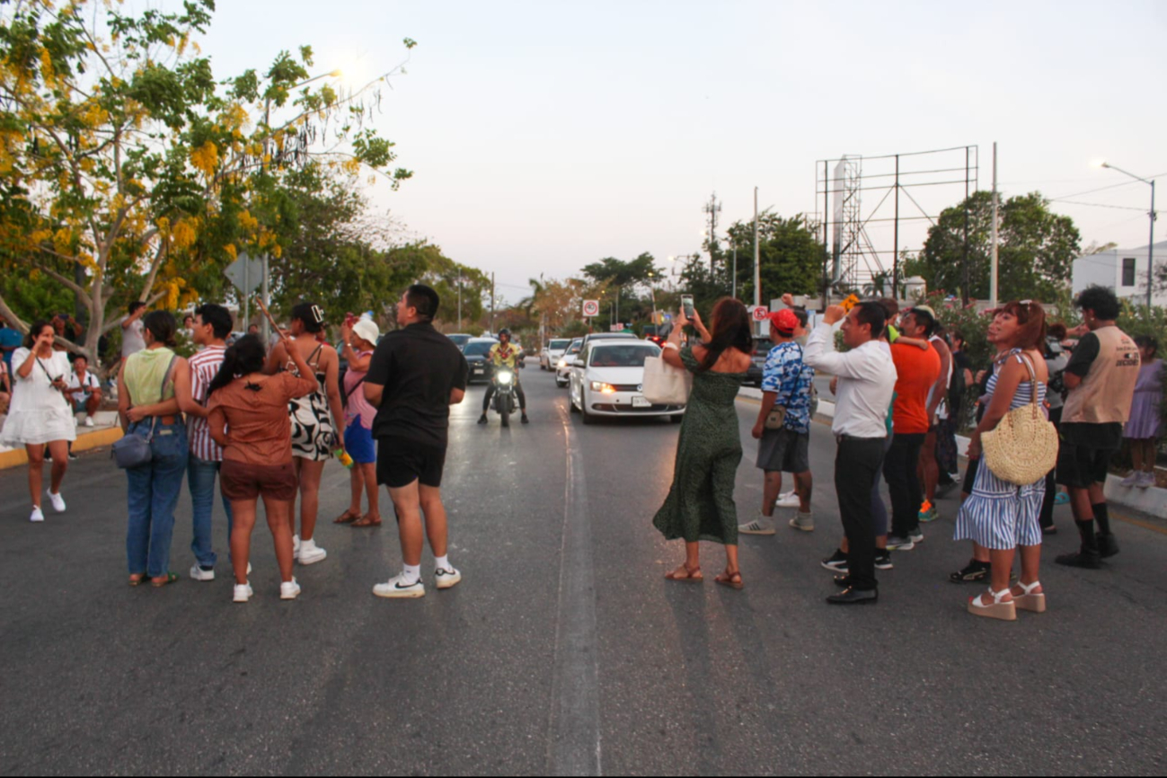 Protestan en el Siglo XXI en Mérida por el cierre de la casilla especial: VIDEO 