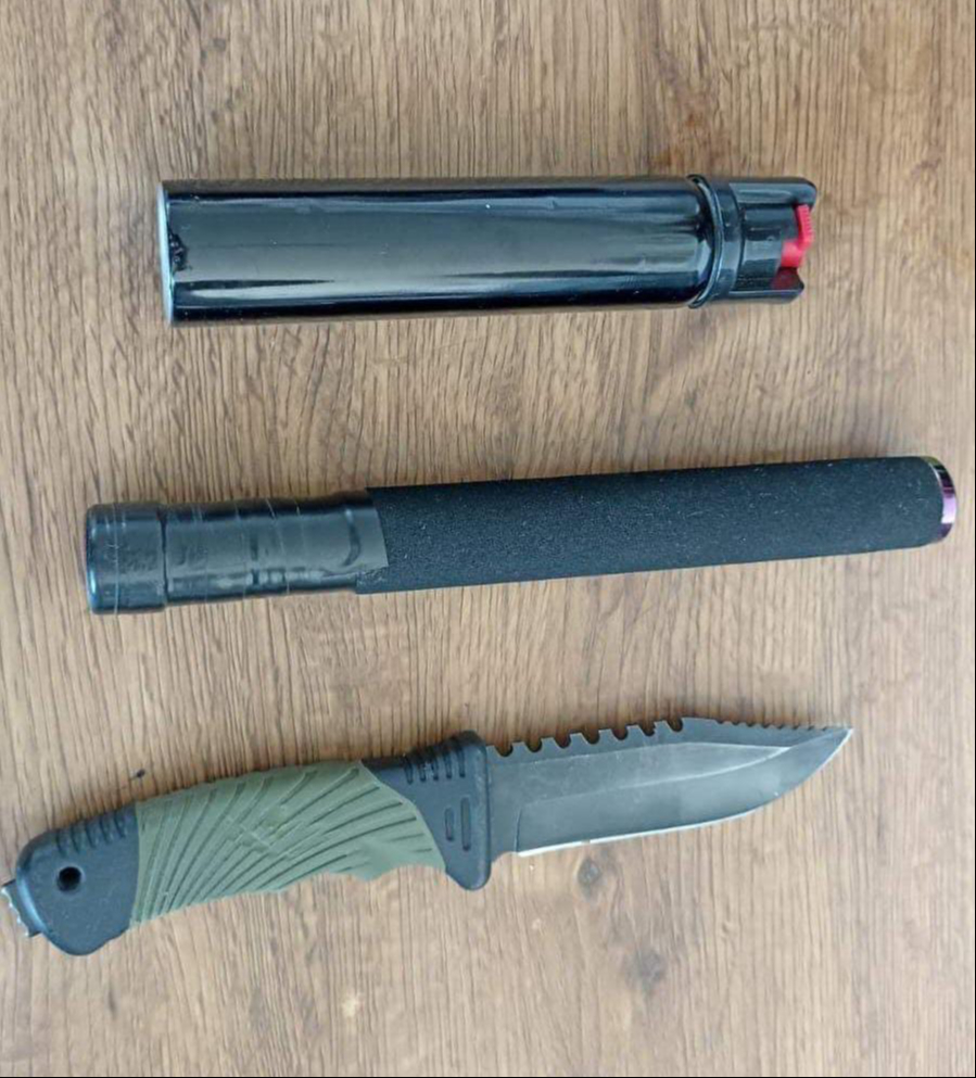 Les encontraron armas Les encontraron armas