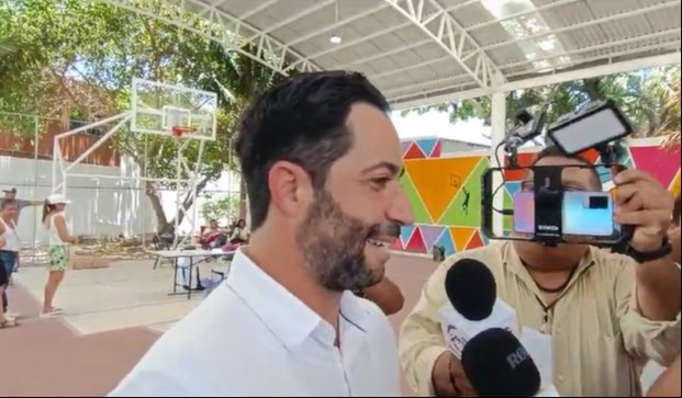 Pablo Gutiérrez Lázarus emitió su voto, en la casilla 204 Pablo Gutiérrez Lázarus emitió su voto, en la casilla 204