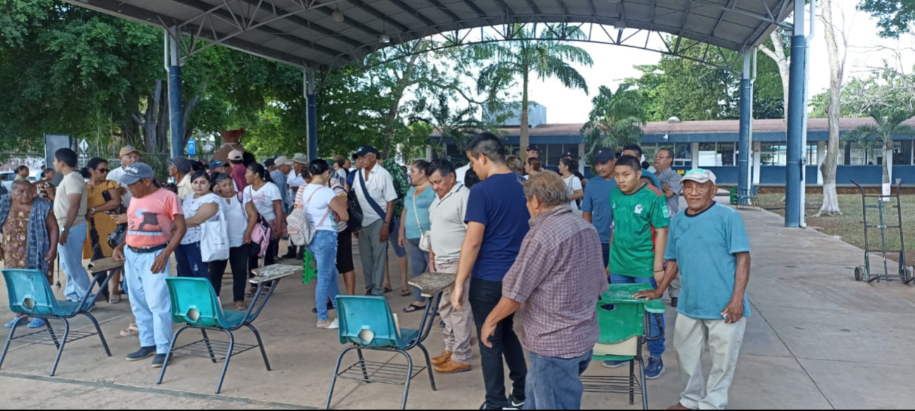Pobladores se mantienen listos para votar Pobladores se mantienen listos para votar