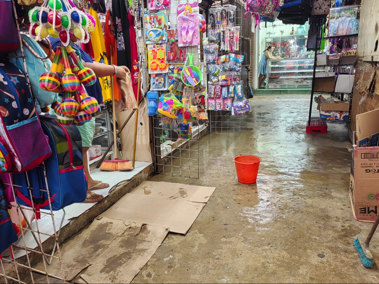  Lluvias torrenciales evidenciaron pésimas condiciones del mercado principal de Campeche    