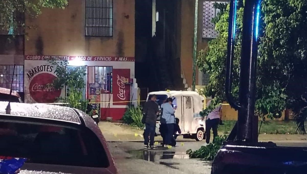 Autoridades de emergencias arribaron al sitio para atender a la víctima del atentado Autoridades de emergencias arribaron al sitio para atender a la víctima del atentado
