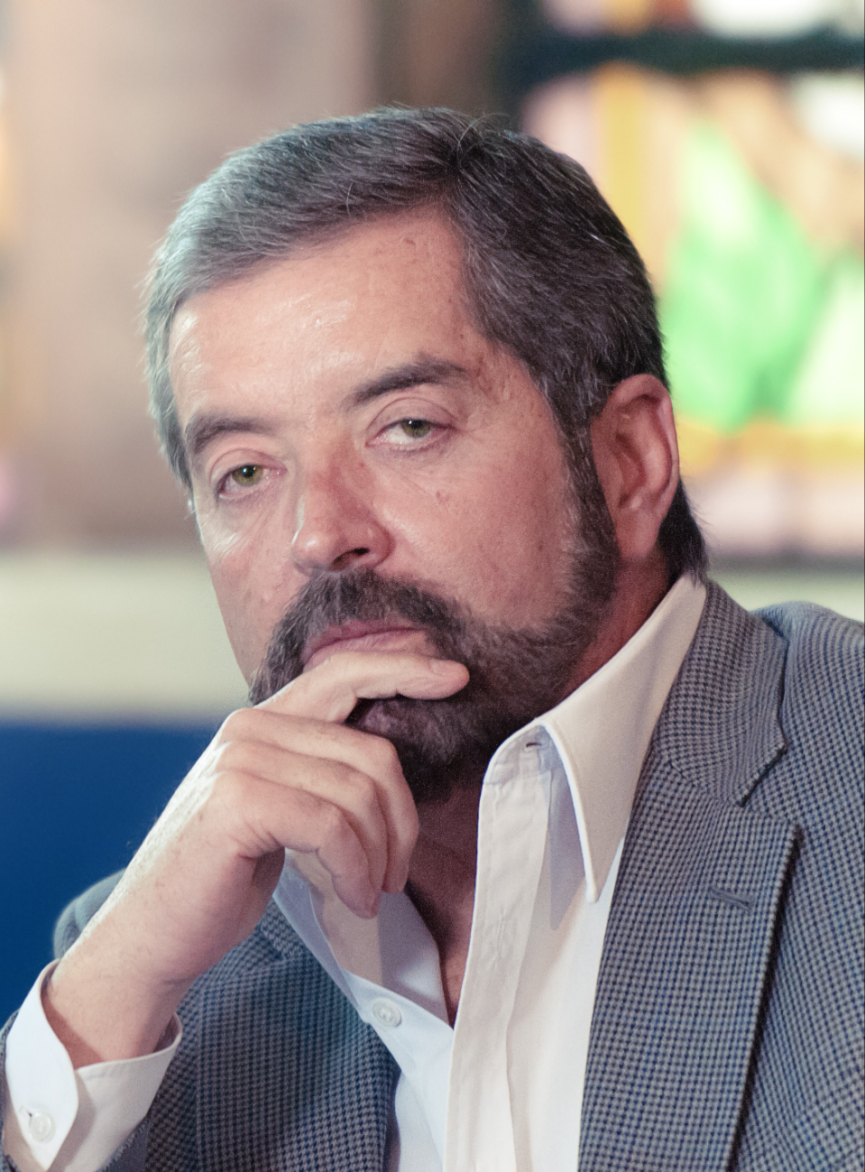 Juan Ramón de la Fuente actualmente está a cargo de los trabajos de transición Juan Ramón de la Fuente actualmente está a cargo de los trabajos de transición