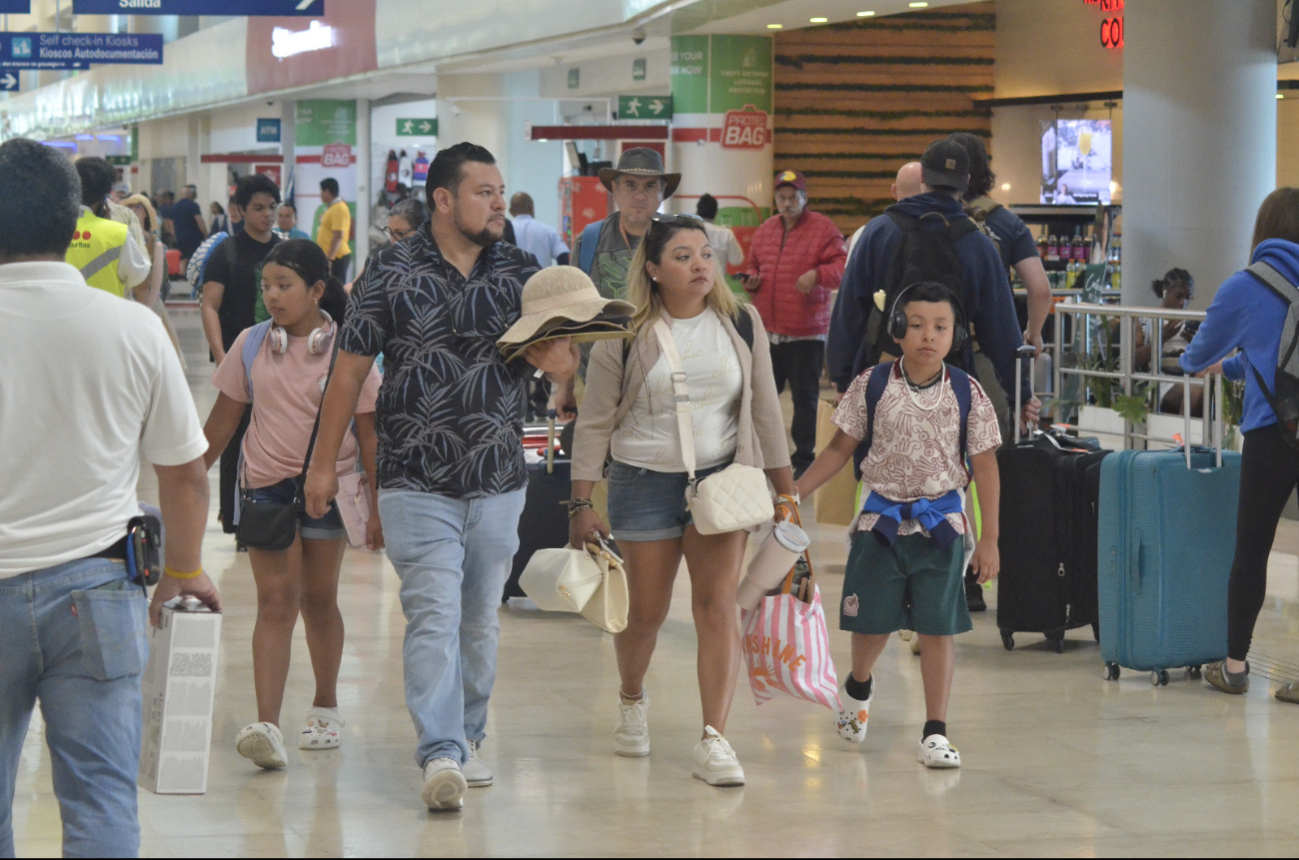 A pesar de las lluvias no se han registrado mayores percances en la terminal aérea A pesar de las lluvias no se han registrado mayores percances en la terminal aérea