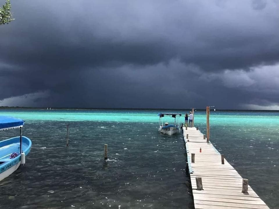 Fuertes lluvias continuarán en Quintana Roo durante el fin de semana