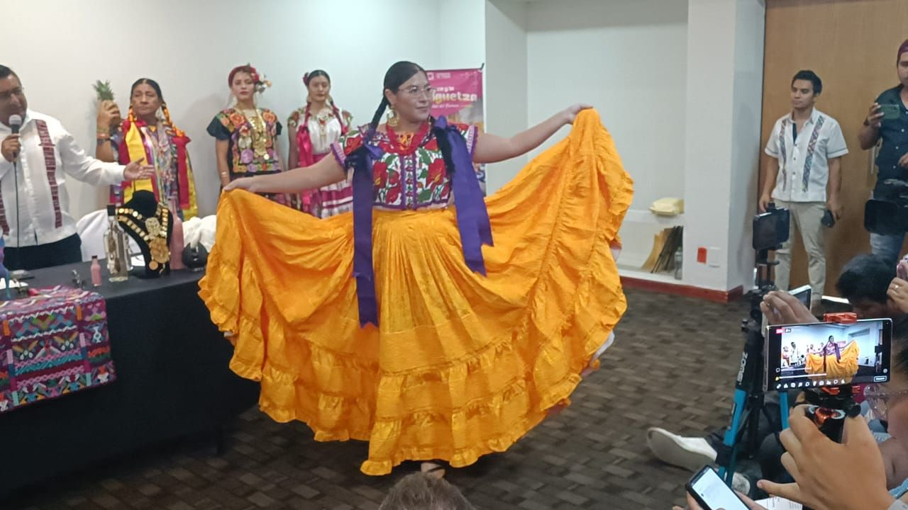 La Guelaguetza llega a Carmen