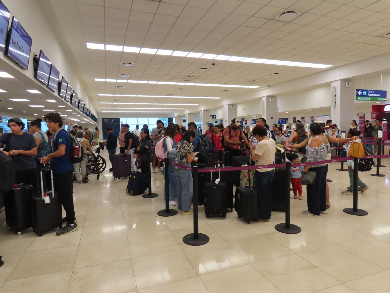 VivaAerobus cancela dos vuelos en el aeropuerto de Mérida