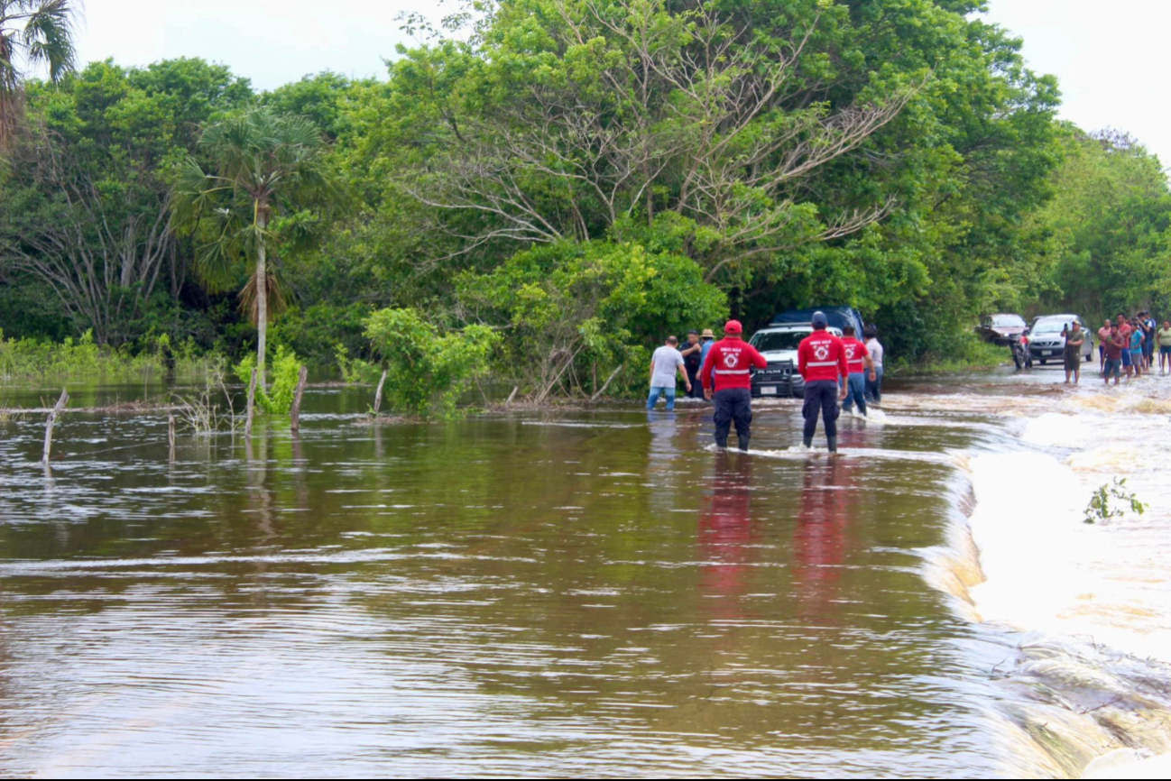 Autoridades brindaron su apoyo a los habitantes de Andrés Quintana Roo, Bacalar Autoridades brindaron su apoyo a los habitantes de Andrés Quintana Roo, Bacalar