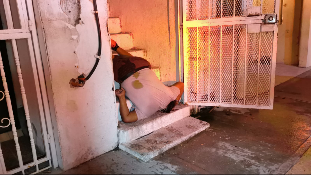 Muere abuelito desnucado; se cayó de unas escaleras en Ciudad del Carmen Muere abuelito desnucado; se cayó de unas escaleras en Ciudad del Carmen