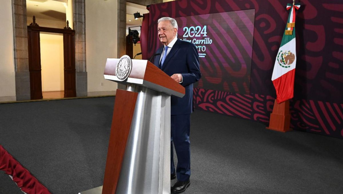 Andrés Manuel López Obrador elogia a la CNTE por su lucha en defensa de la Educación Pública en México