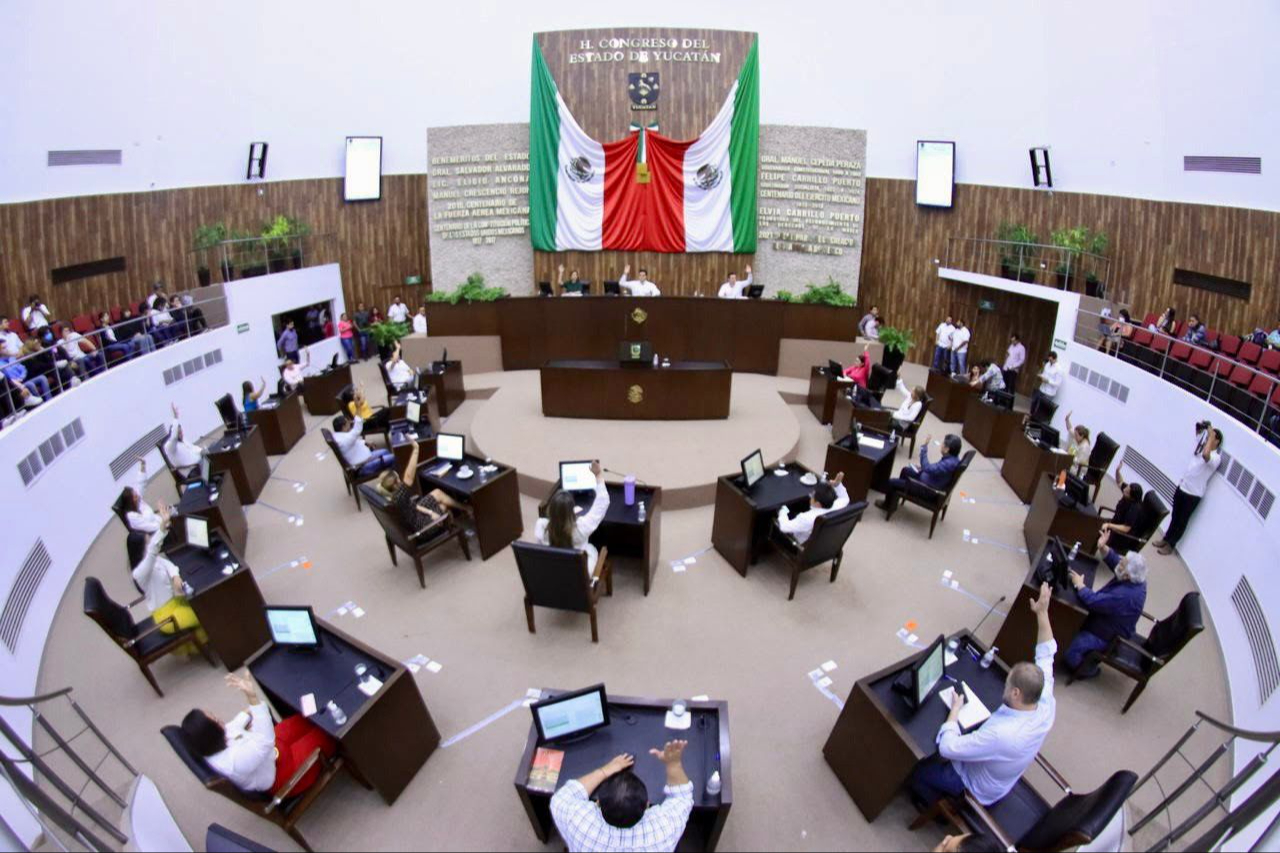 Joaquín Díaz Mena respaldó el nombramiento de Wilmer Manuel Monforte Marfi l, quien se comprometió a trabajar a partir del 1 de septiembre. Joaquín Díaz Mena respaldó el nombramiento de Wilmer Manuel Monforte Marfi l, quien se comprometió a trabajar a partir del 1 de septiembre.