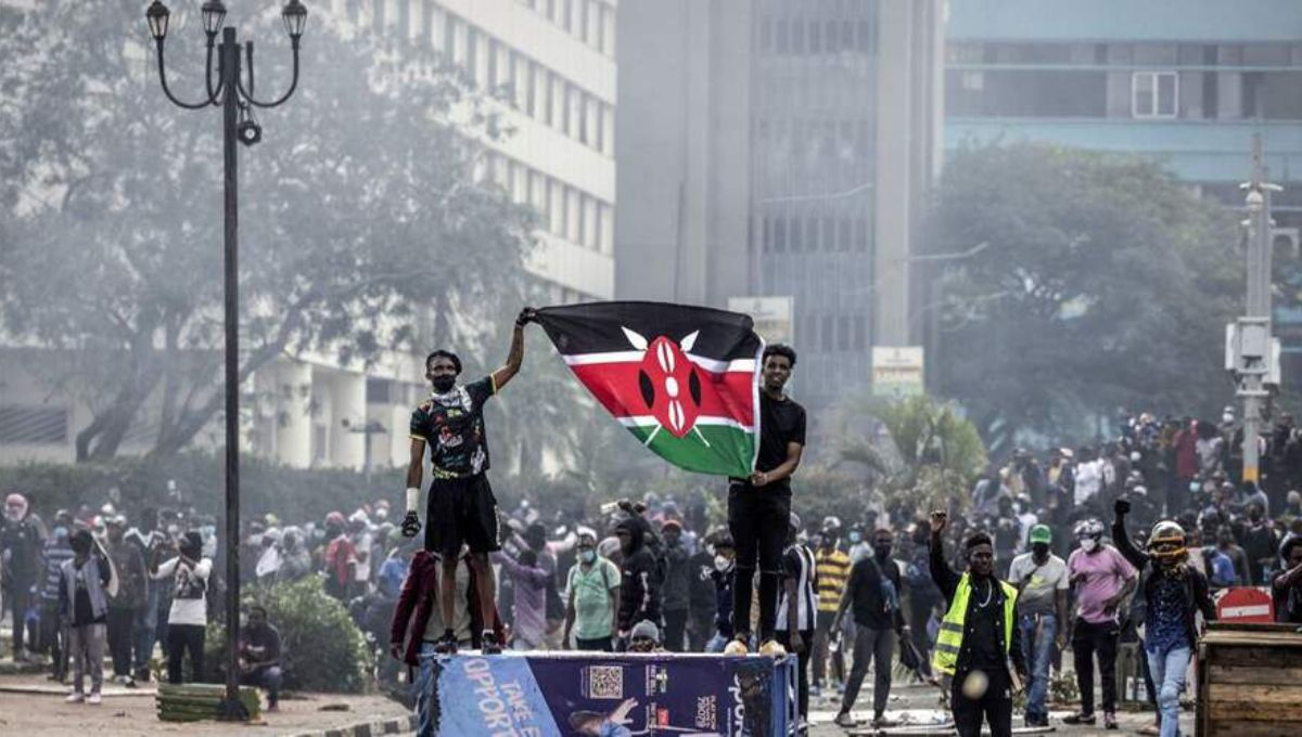 Presidente de Kenia William Ruto retira controversial Ley de Impuestos tras mortales protestas