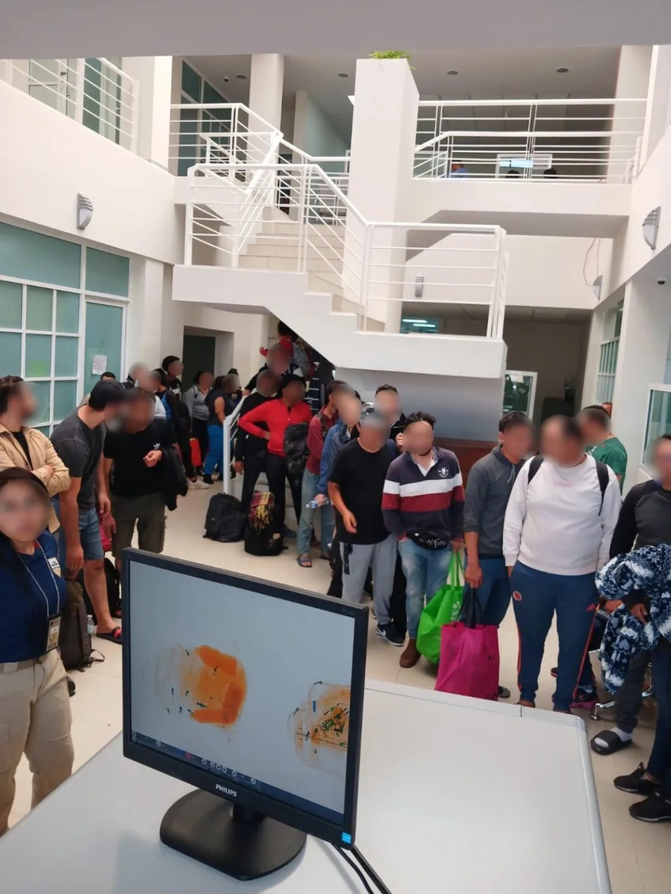 Personas migrantes extranjeras fueron respaldas por el INM Personas migrantes extranjeras fueron respaldas por el INM