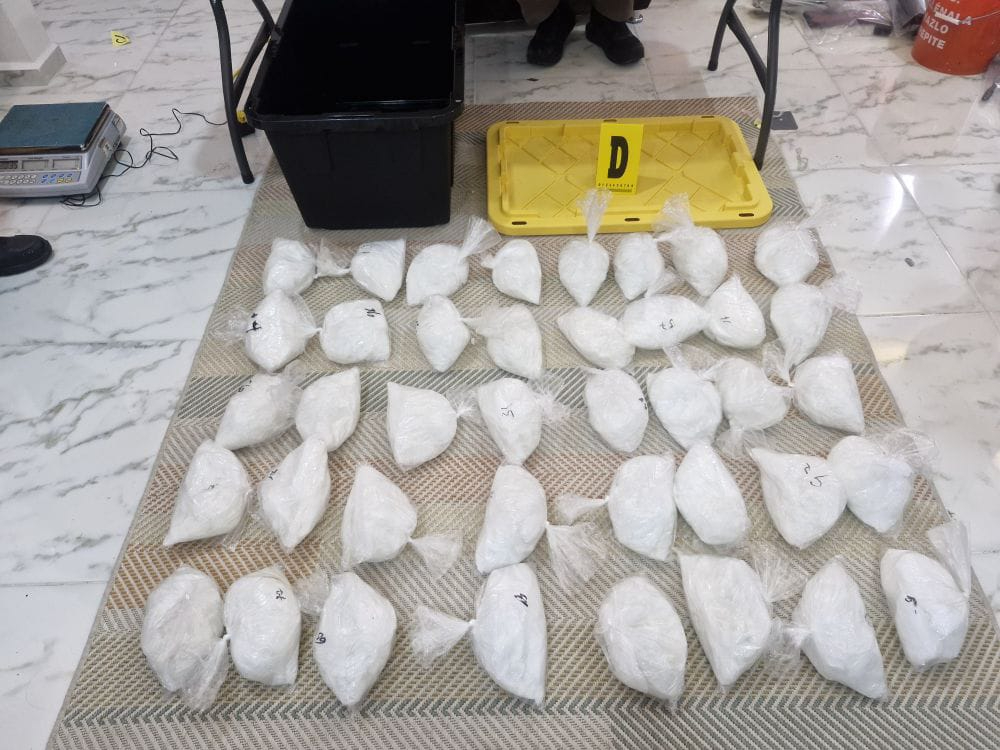 Presunto cristal afianzado en Boca del Río, Veracruz Presunto cristal afianzado en Boca del Río, Veracruz