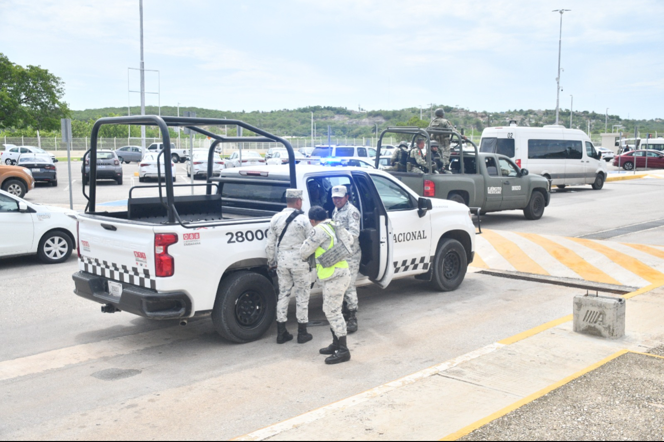    Refuerzan seguridad en Aeropuerto de Campeche por visita de AMLO y Claudia Sheinbaum  