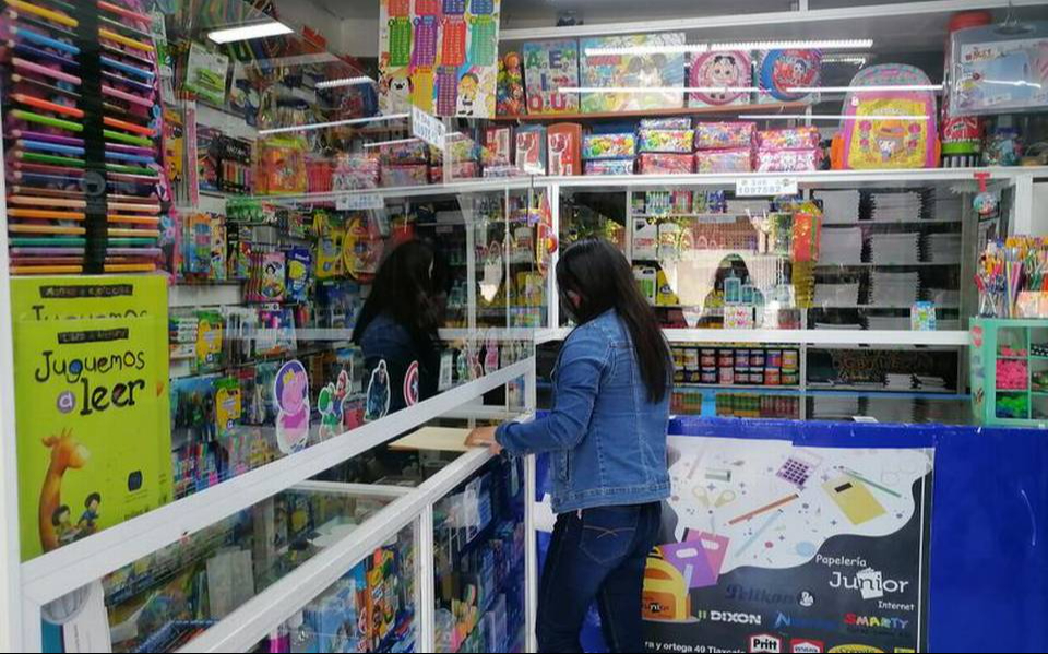 Ventas papeleras han caído hasta un 95% en Ciudad del Carmen  