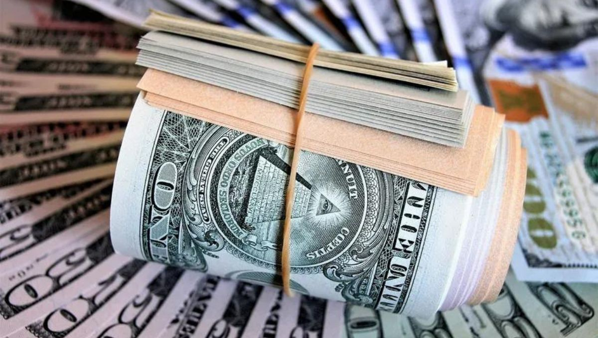 El péso volvió a arrancar la jornada cambiaria con una pérdida frente al dólar