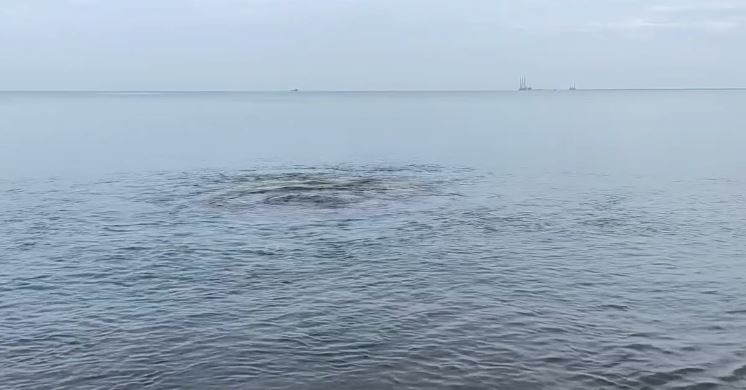 José Itza logró captar un ojo de agua en la playa de Seybaplaya José Itza logró captar un ojo de agua en la playa de Seybaplaya