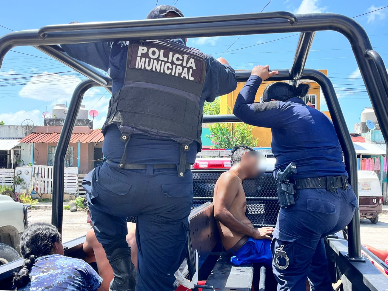 Los cinco jóvenes se encontraban en un domicilio Los cinco jóvenes se encontraban en un domicilio