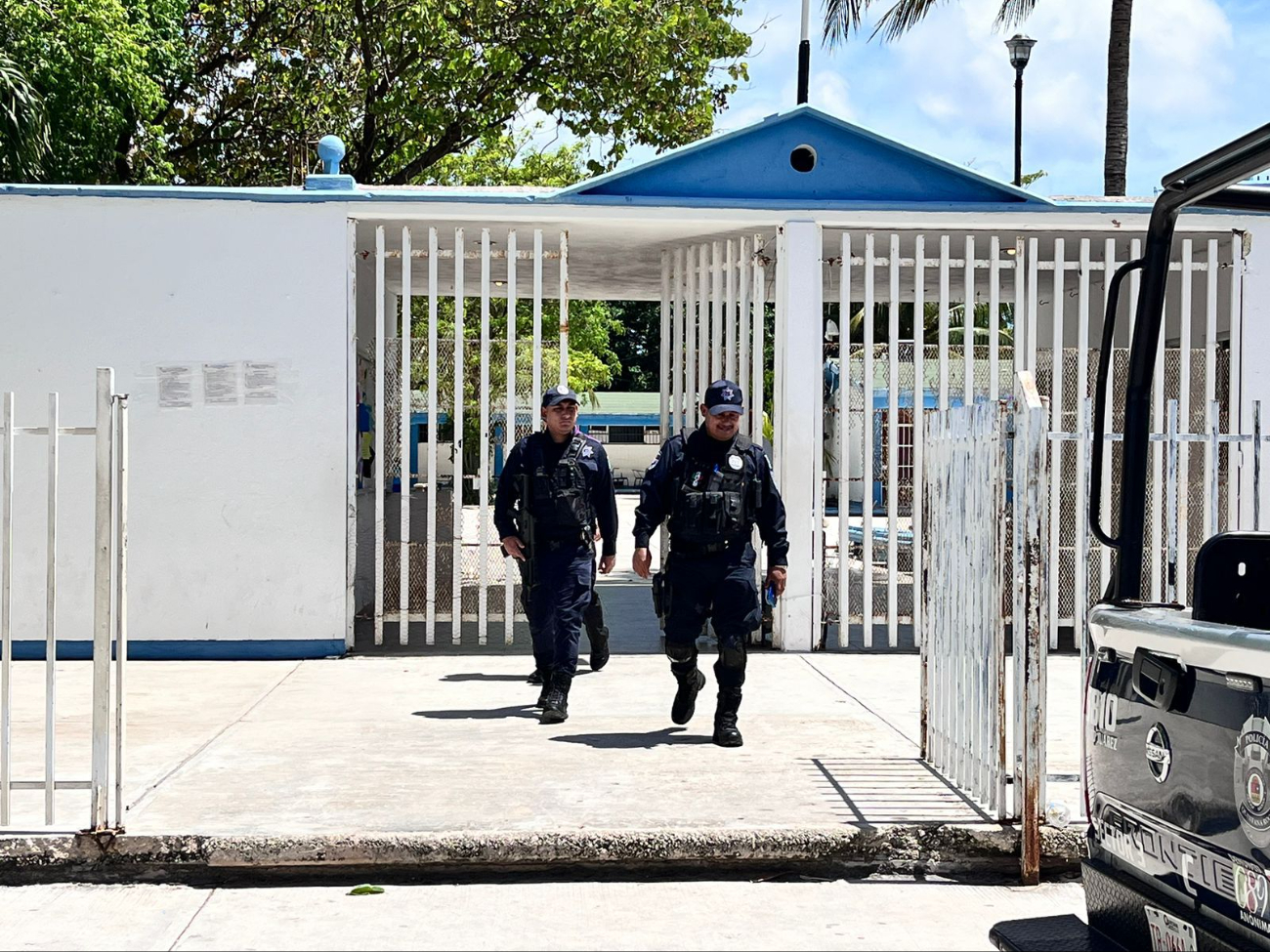Policías se retiraron tras no hallar el arma de fuego Policías se retiraron tras no hallar el arma de fuego