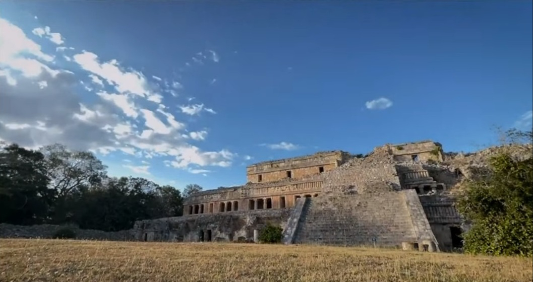 Sayil se encuentra en la región Puuc de Yucatán Sayil se encuentra en la región Puuc de Yucatán