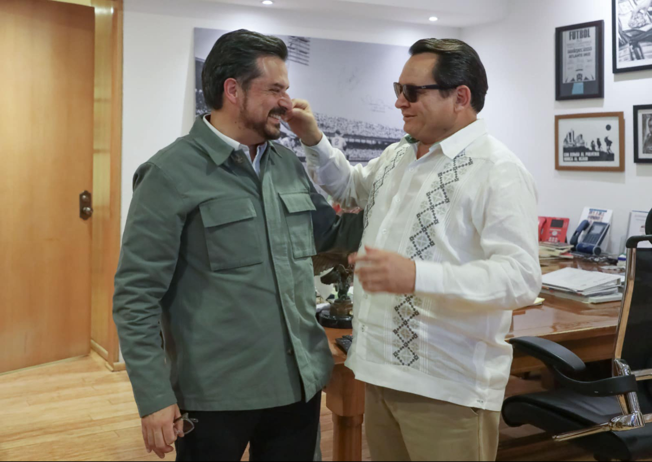 Joaquín Díaz Mena se reunió con Zoé Robledo Joaquín Díaz Mena se reunió con Zoé Robledo