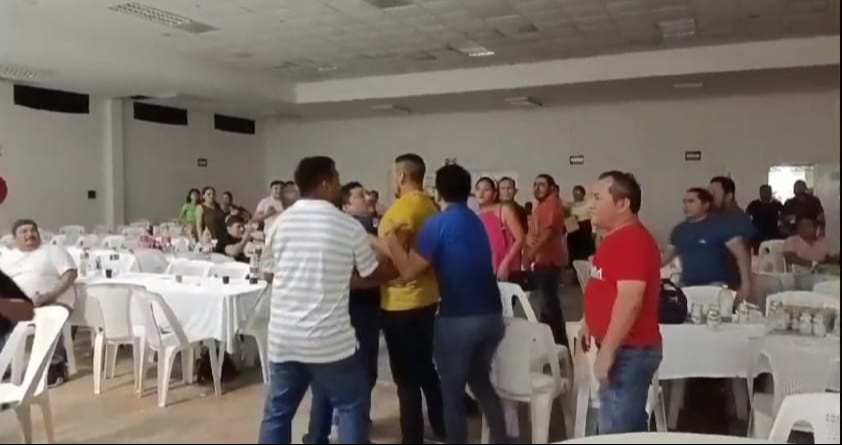 La celebración terminó en una pelea entre maestros bajo efectos del alcohol La celebración terminó en una pelea entre maestros bajo efectos del alcohol