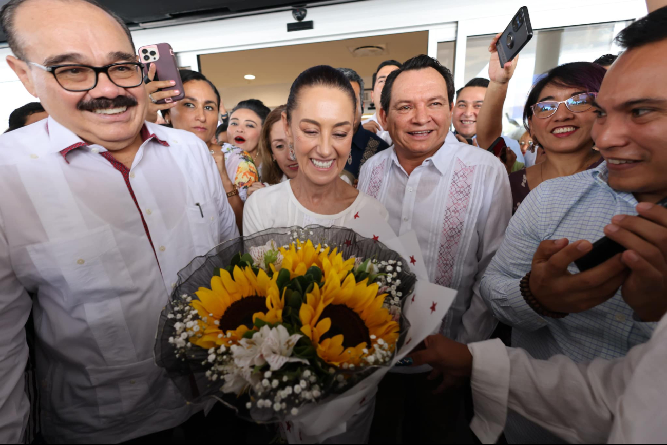 Simpatizantes la recibieron a su llegada