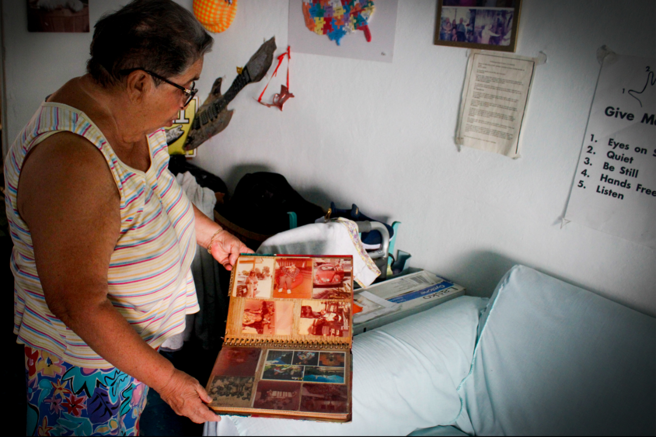 Viajó al extranjero para poder vivir con su ya fallecida esposa Viajó al extranjero para poder vivir con su ya fallecida esposa