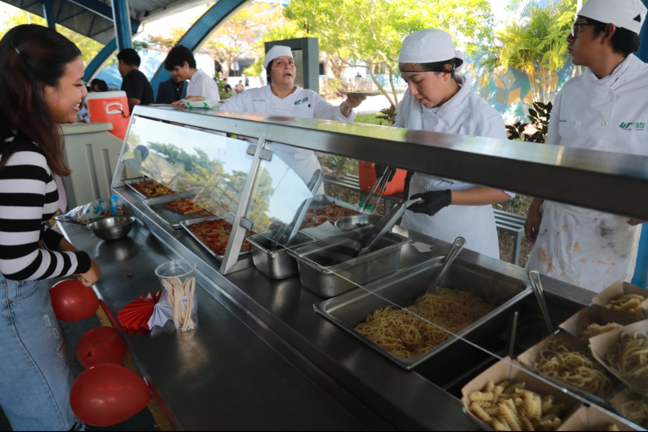 Alumnos de gastronomía esperan ganar 16 mil pesos. Alumnos de gastronomía esperan ganar 16 mil pesos.