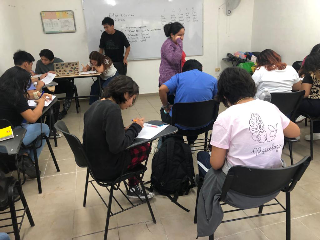 Consideran que la ciudad tiene un buen ambiente laboral Consideran que la ciudad tiene un buen ambiente laboral