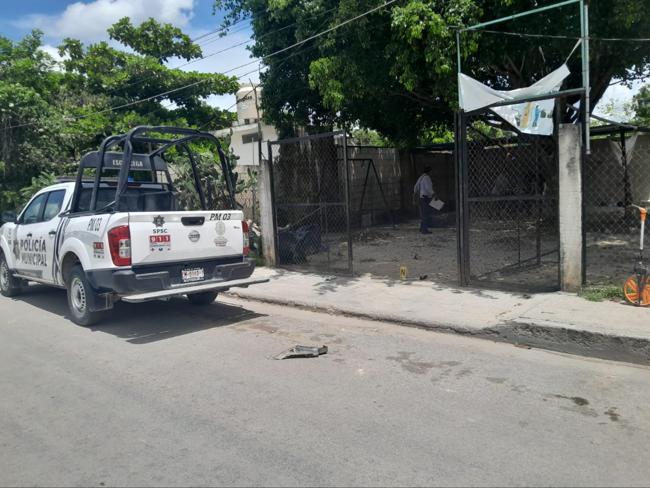 Los hombres huyeron sin ser detenidos Los hombres huyeron sin ser detenidos