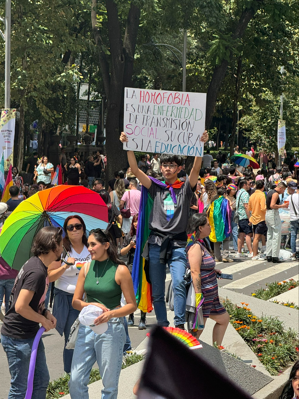 Miles de personas asistieron a la marcha Miles de personas asistieron a la marcha