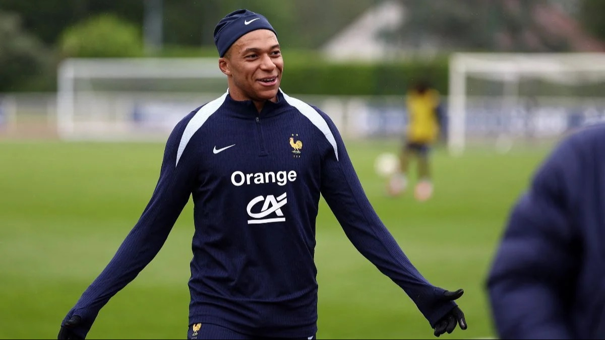 Kylian Mbappé confirma a Macron la hora exacta de su fichaje