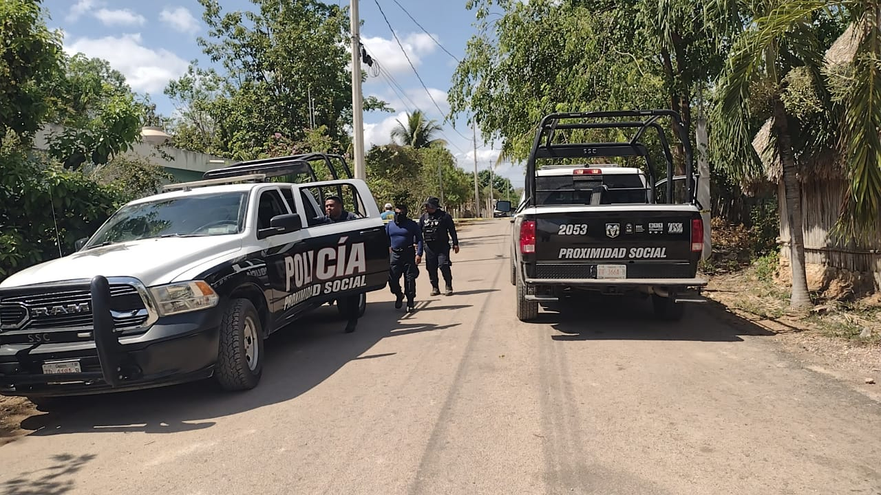 Vecinos aseguran que el comando armando disparó al menos 100 veces contra la casa; al lugar llegaron elementos de la policía