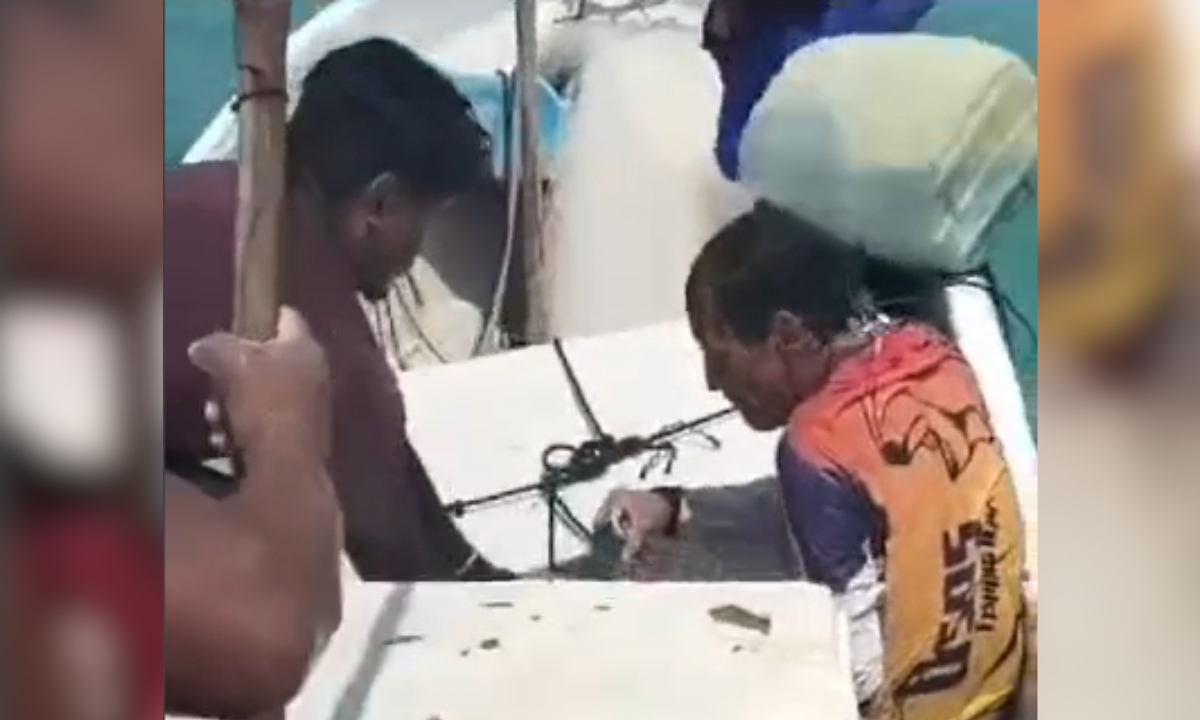 Rescatan a pescadores varados en la costa de  Campeche: VIDEO 