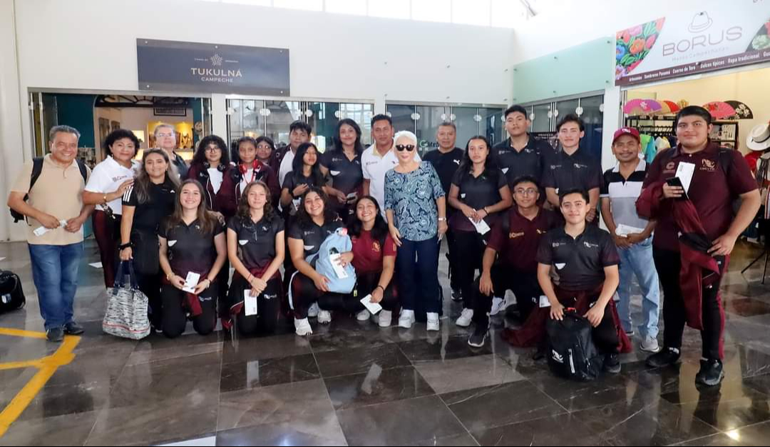 Al menos 20 alumnos viajaron a la Ciudad de México