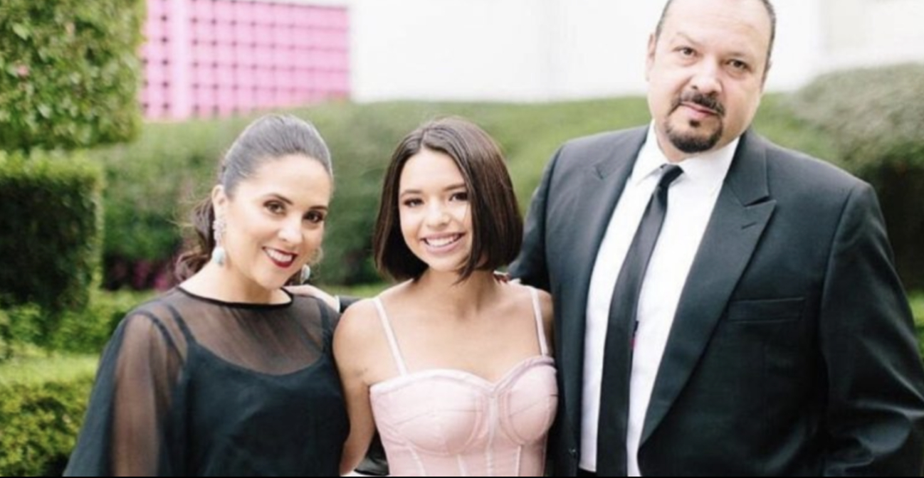 Ángela responde a indirecta de su papá Pepe Aguilar hacia Nodal