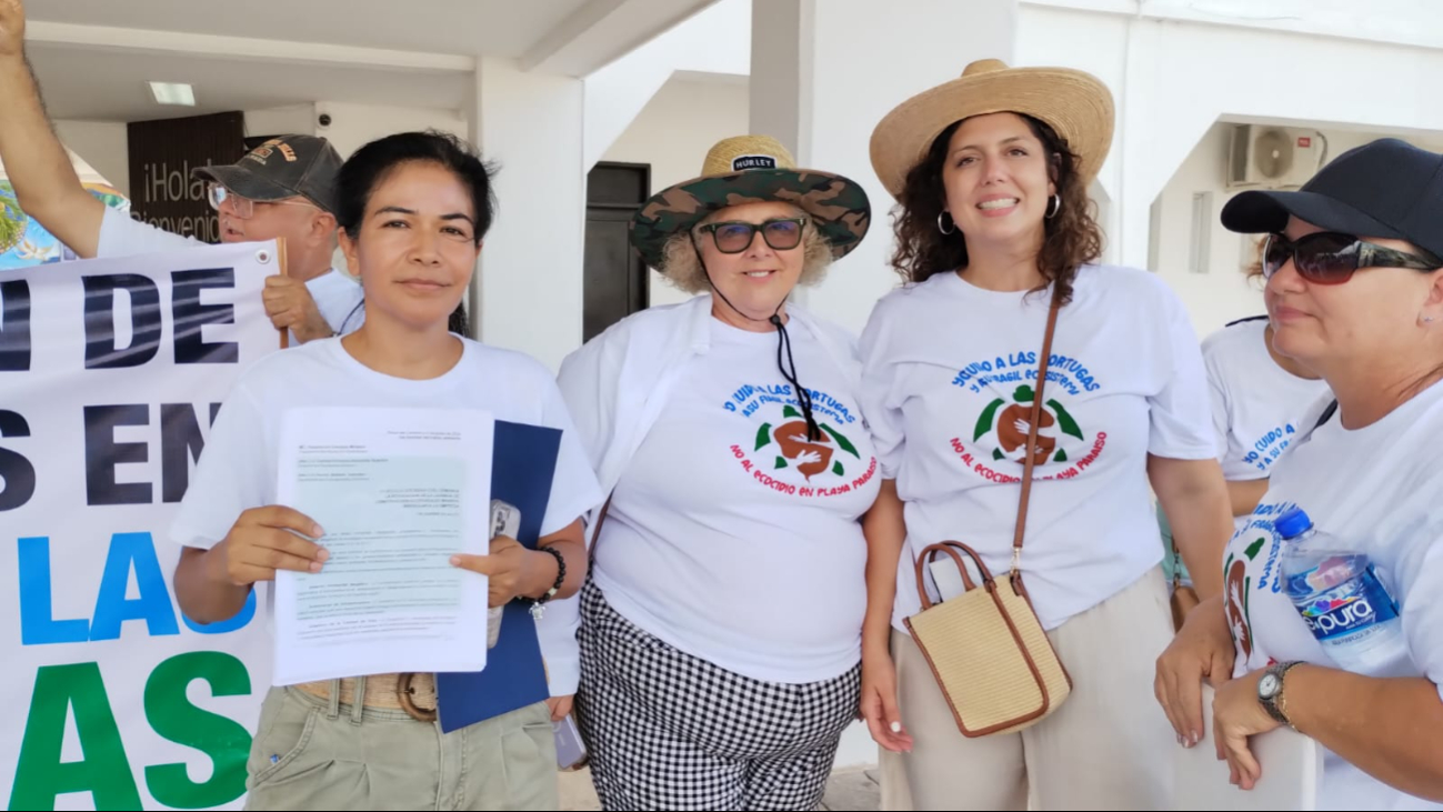 Biólogas a cargo del análisis en Playa del Carmen Biólogas a cargo del análisis en Playa del Carmen