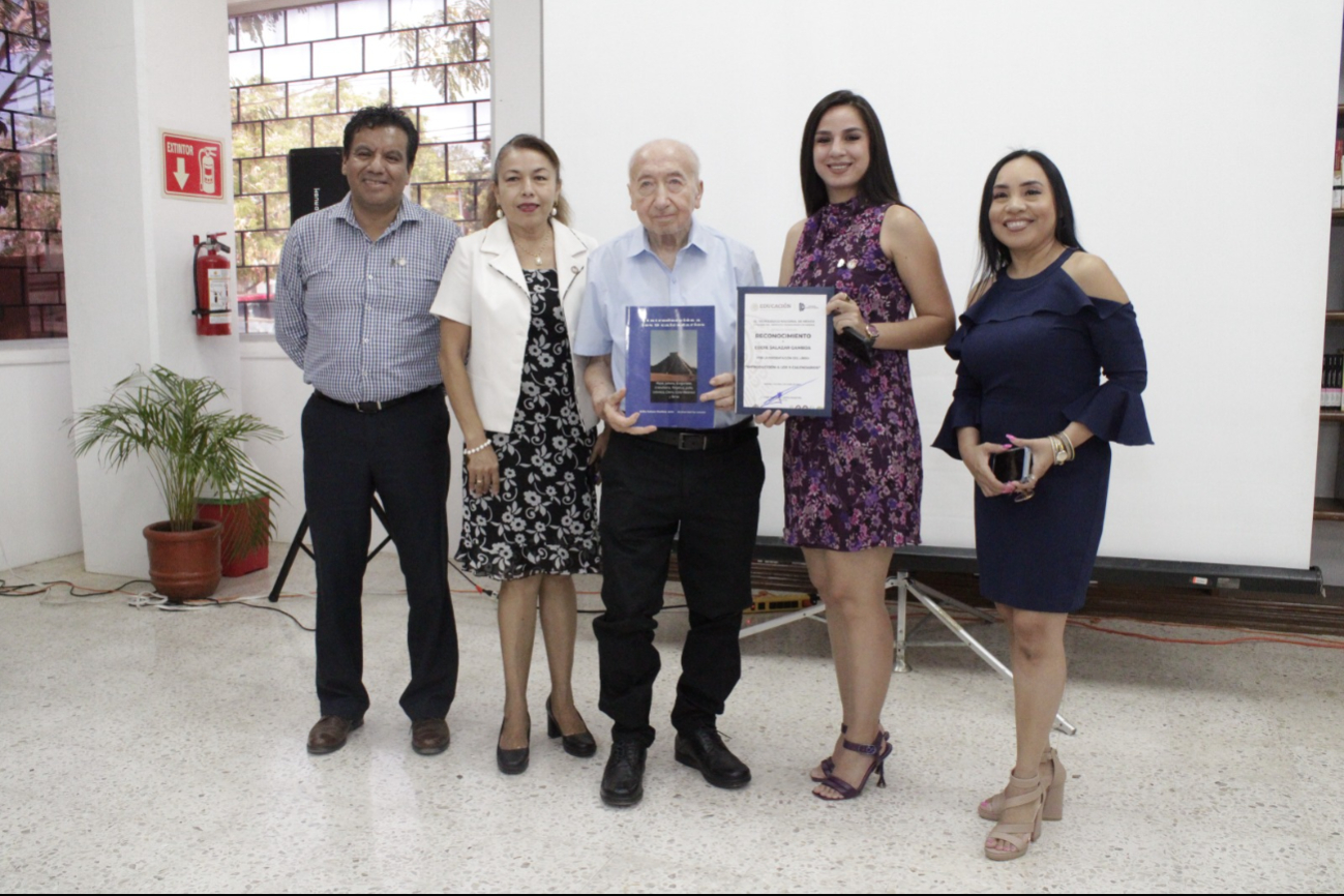 Astrónomo yucateco presenta libro sobre el calendario maya