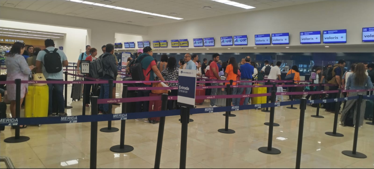 Los vuelos en el aeropuerto de Mérida registran buena afluencia de personas Los vuelos en el aeropuerto de Mérida registran buena afluencia de personas