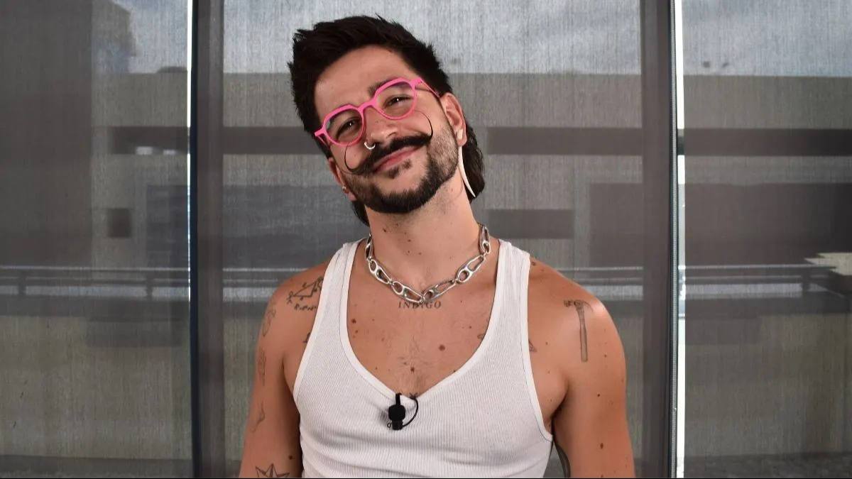 Camilo reveló que su collar más especial está hecho con leche materna de Eva Luna