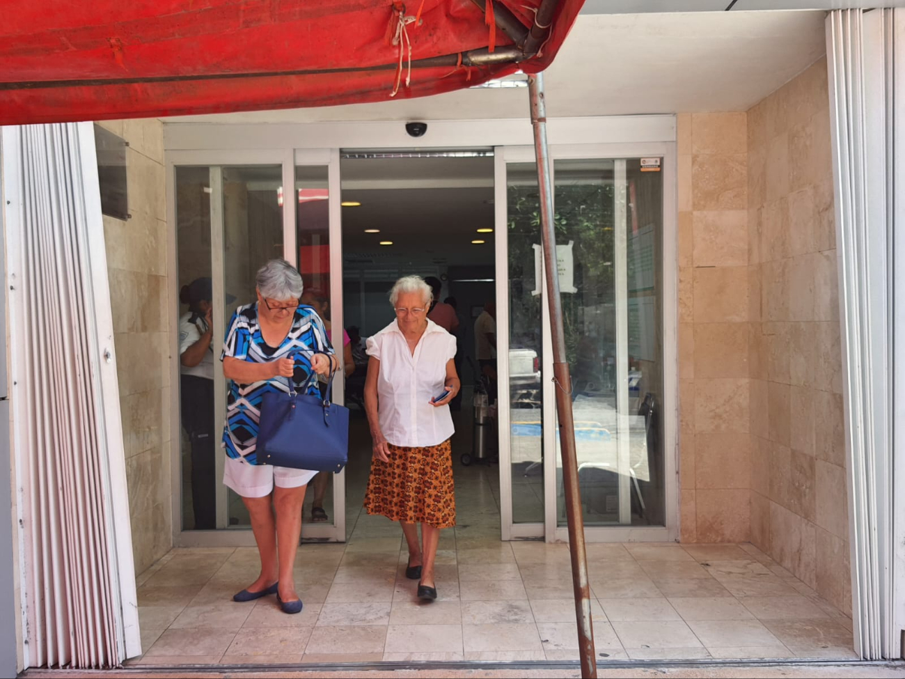 La plantilla de galenos es poca para los 120 mil derechohabientes afiliados en Cancún La plantilla de galenos es poca para los 120 mil derechohabientes afiliados en Cancún
