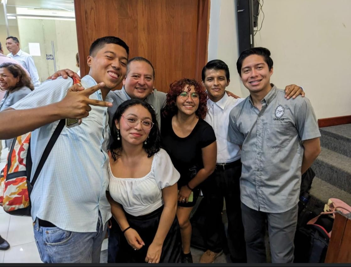 Permiten que jóvenes usen las instalaciones para el proselitismo Permiten que jóvenes usen las instalaciones para el proselitismo